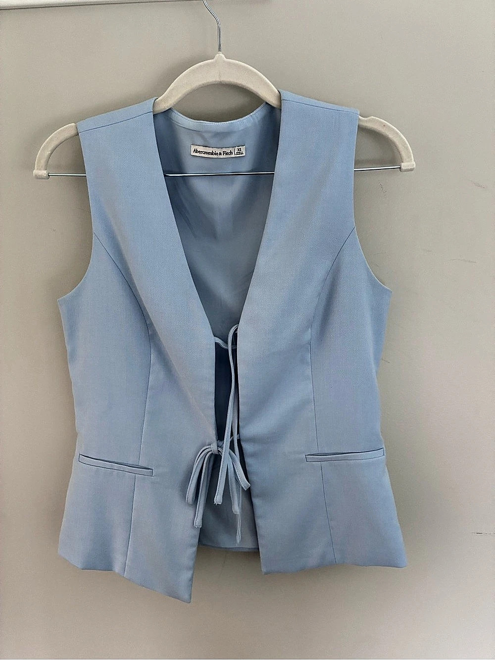 Abercrombie & Fitch Tie-Front Tailored Vest Blue XS
